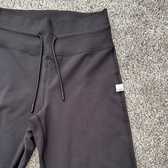 Vuori Women’s Daily Jogger - Picture 2 of 4